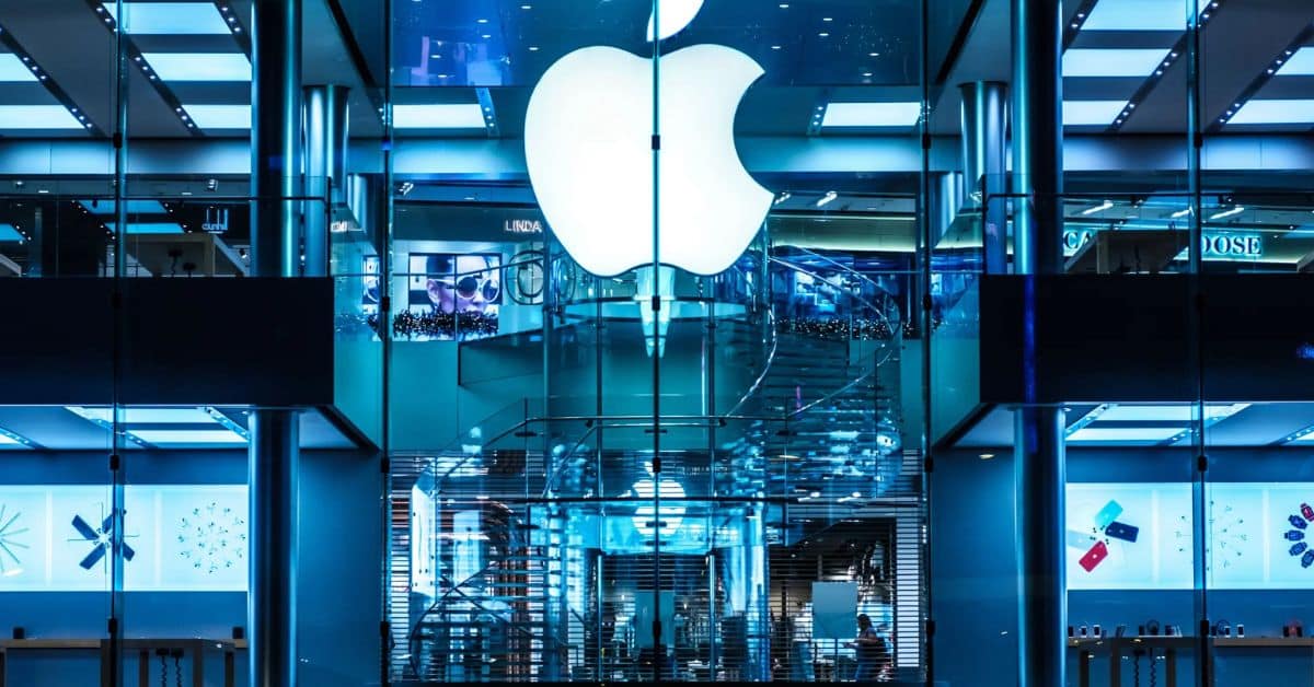 Apple Reportedly Planning Major iOS 27 Overhaul With New AI to Rival ChatGPT